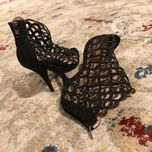 Black stone shoes 👠.